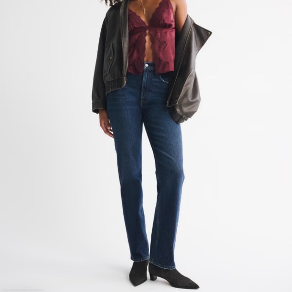 Abercrombie & Fitch Curve Love Ultra High Rise 90s Straight Jean - Dark Wash